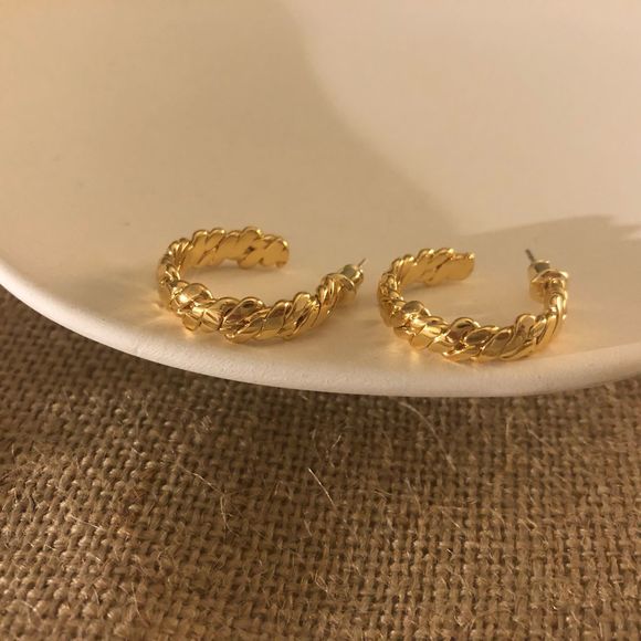18K Thick Gold Plated Delicate Weaved Rope Earrings - Picture 4 of 10